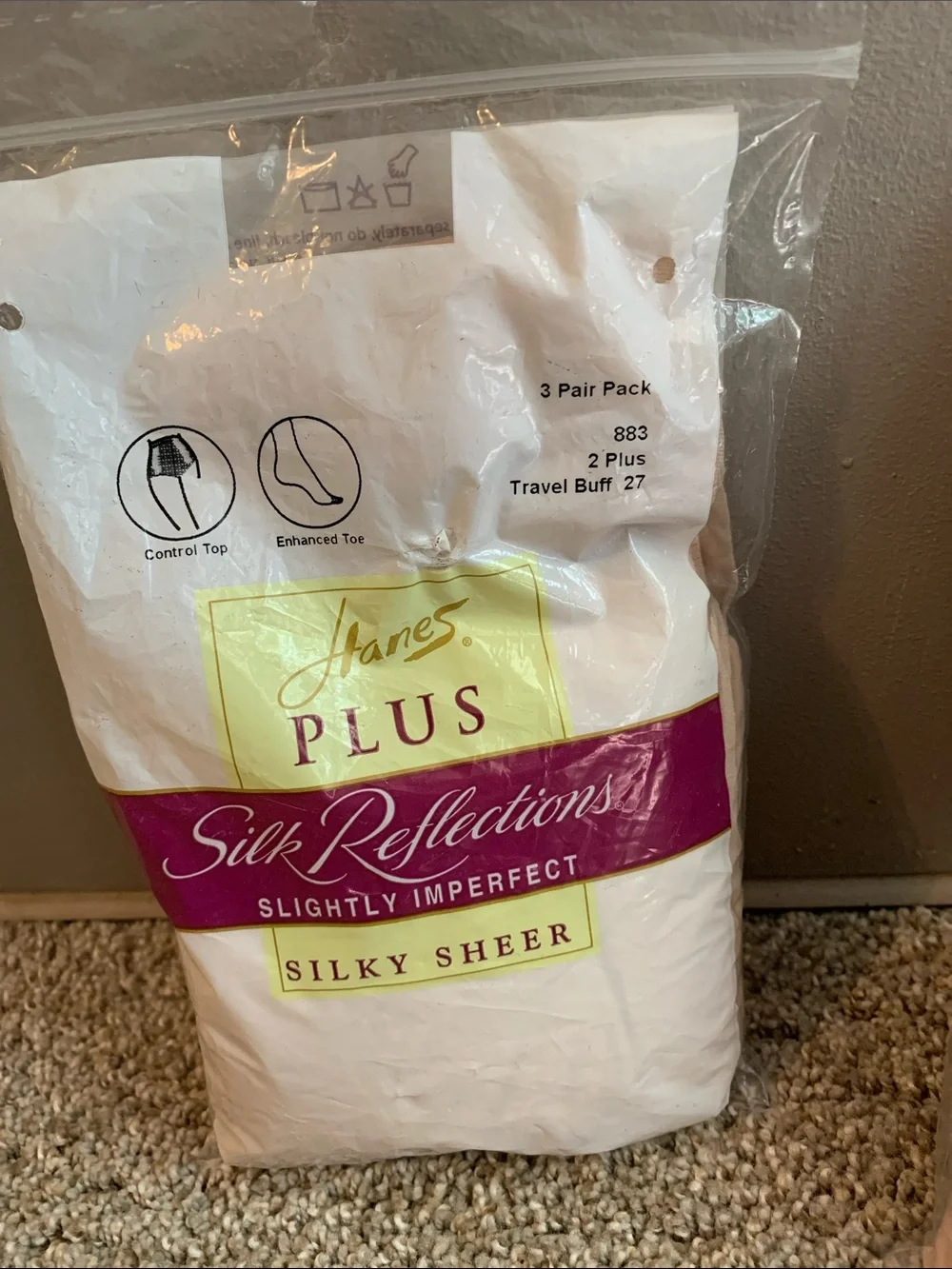 Hanes plus Silk Reflection Panty hose NEW 5 pair Size 2 Plus Color: Travel Buff